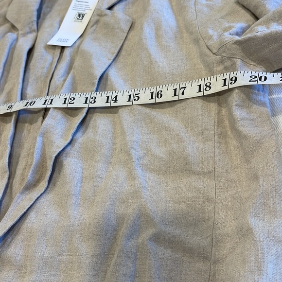 B0224 Eileen Fisher, light weight organic shaped linen blazer, size Small - Picture 4 of 8